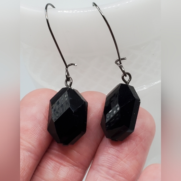 Vintage black Glass crystal earrings kidney wires SPARKLY elegant faceted cut - Picture 7 of 10